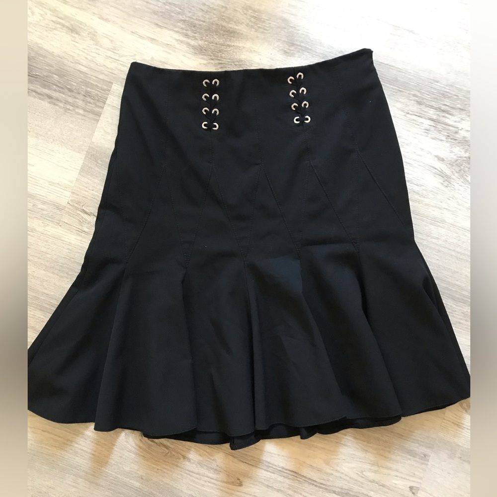 Karen Millen Size 6 Black Skirt w/silver details EUC